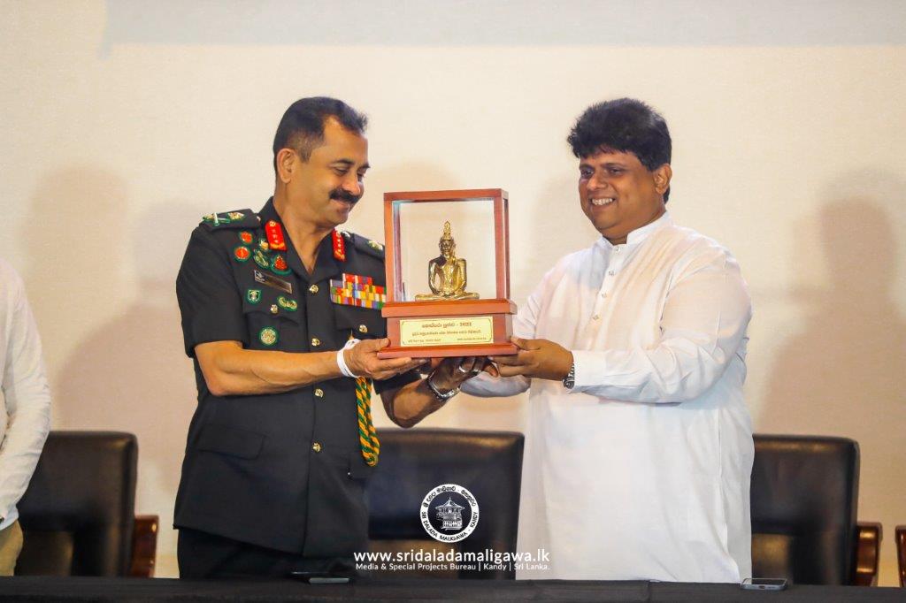 Copra To Light Up The Procession Was Donated By Sri Lanka Army (1)