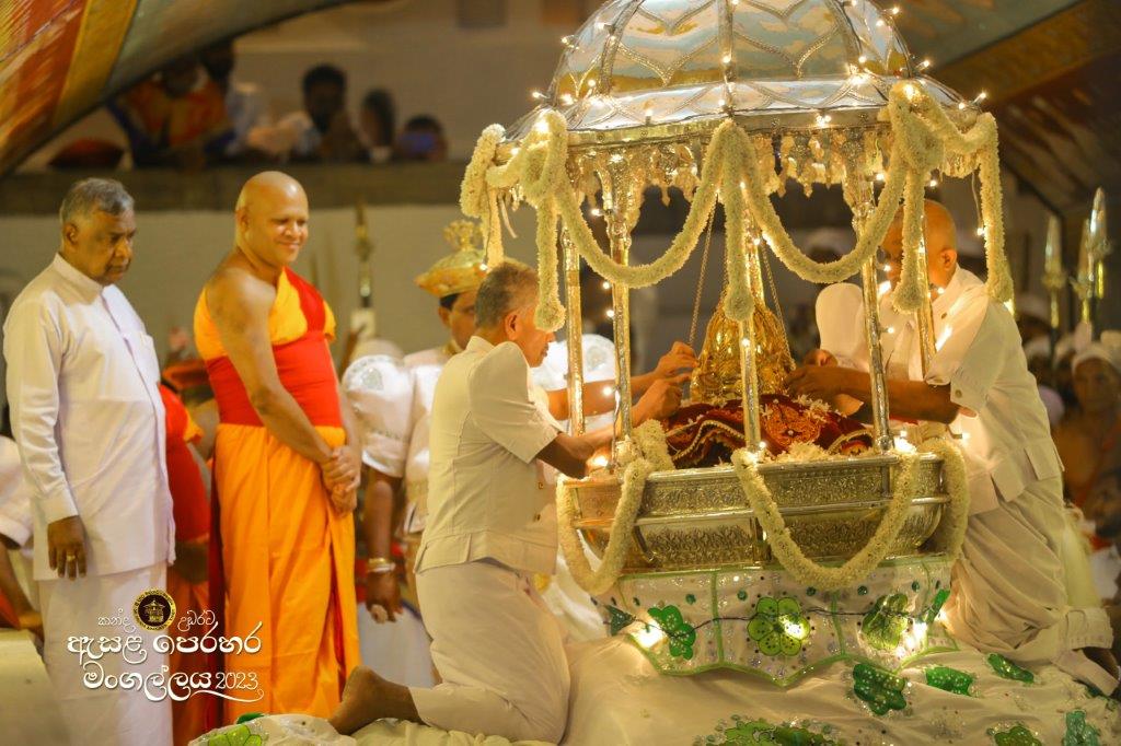 The 1st Kumbal Procession of the Kandy Esala Perahera (3)